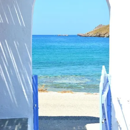 The Charming House, Ideal For 4 To 5 People Hébergement de vacances Ioulis