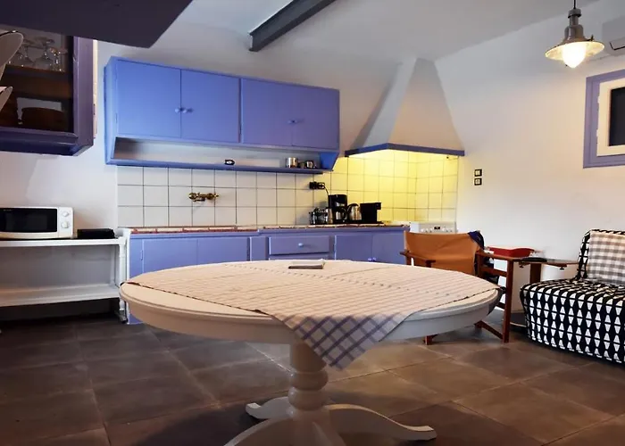 The Charming House, Ideal For 4 To 5 People Ioulis